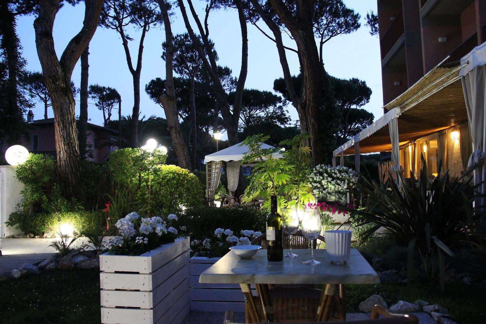Hotel Bijou Forte dei Marmi Luaran gambar